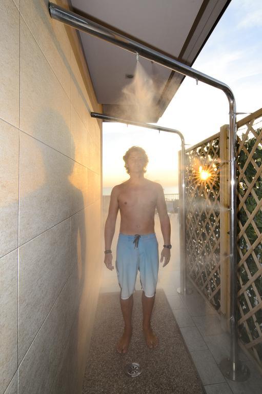 ホテル エデン ヴィアレッジョ エクステリア 写真